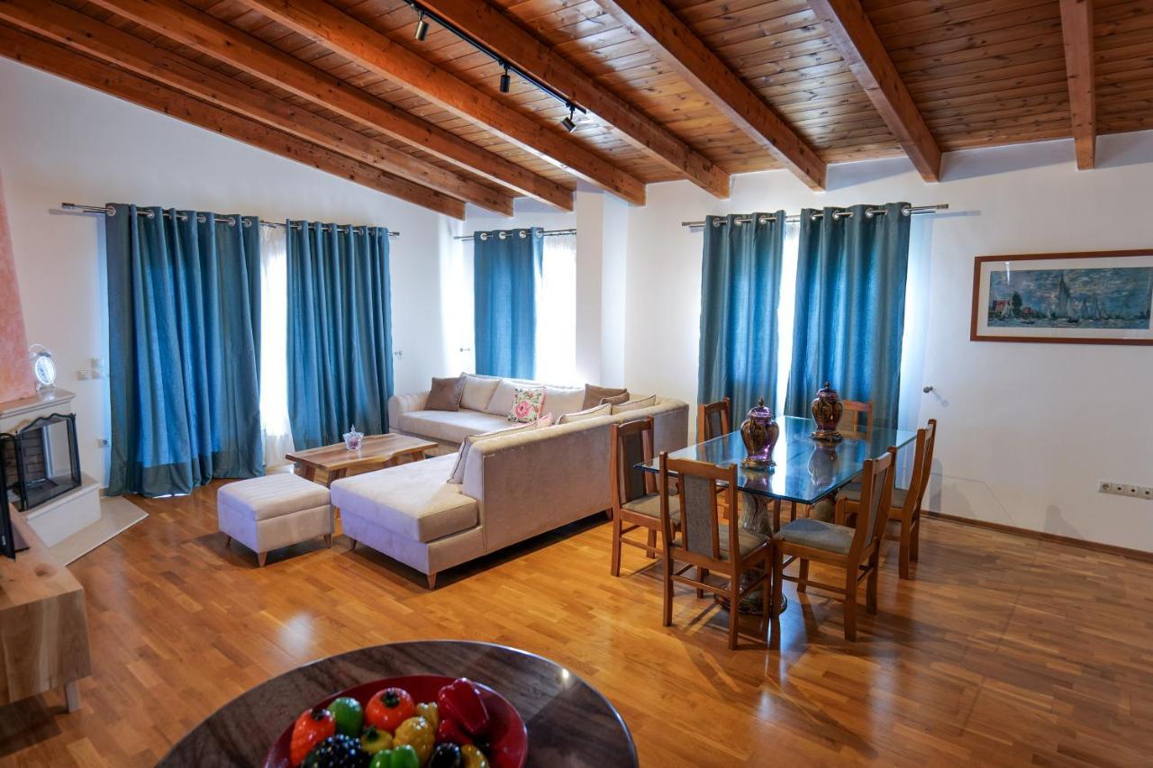 Royal 1967 Bed & Breakfast Himare Ngoại thất bức ảnh