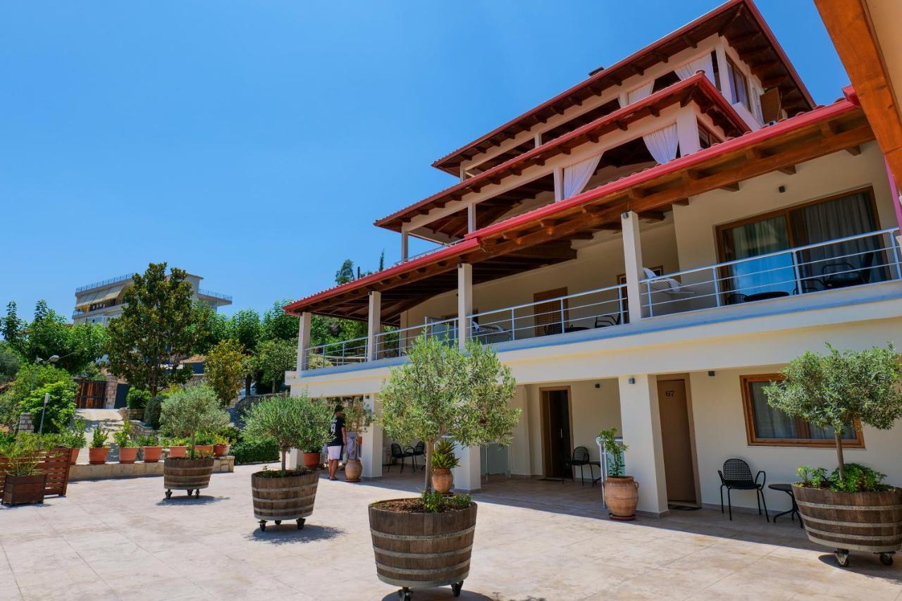 Royal 1967 Bed & Breakfast Himare Ngoại thất bức ảnh
