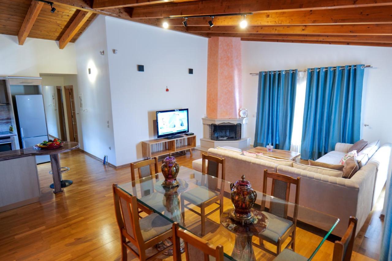 Royal 1967 Bed & Breakfast Himare Ngoại thất bức ảnh