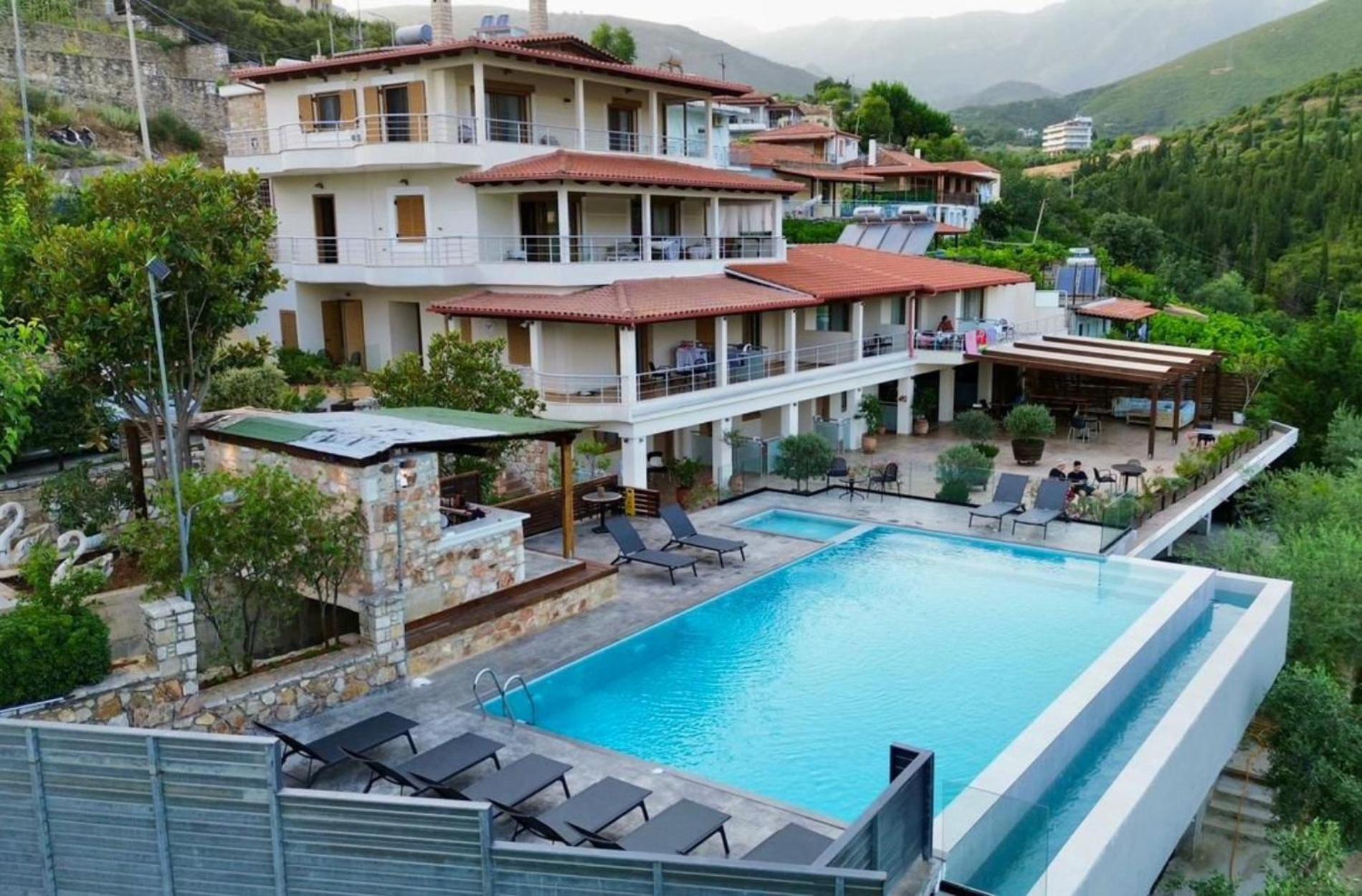 Royal 1967 Bed & Breakfast Himare Ngoại thất bức ảnh