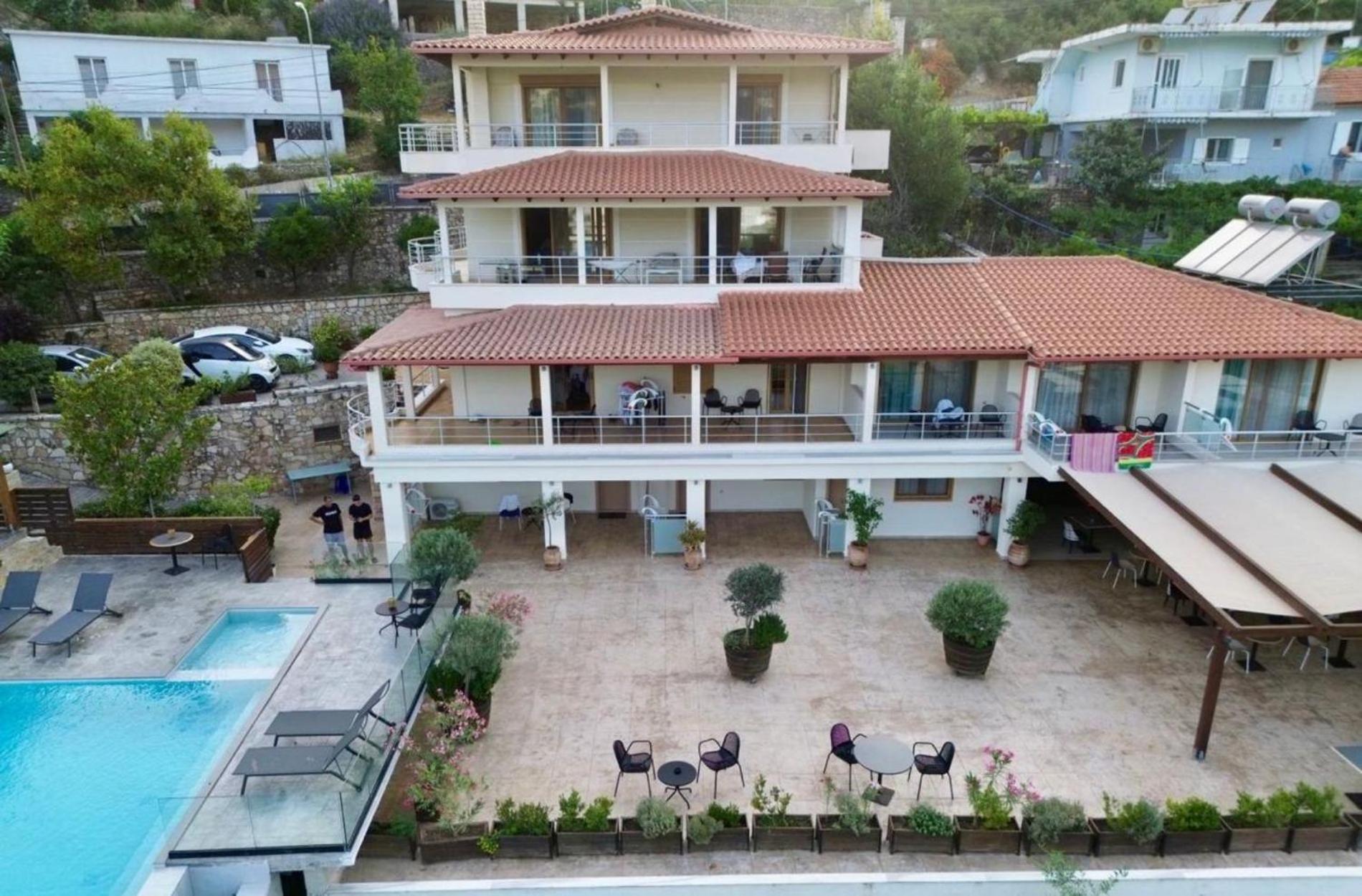 Royal 1967 Bed & Breakfast Himare Ngoại thất bức ảnh