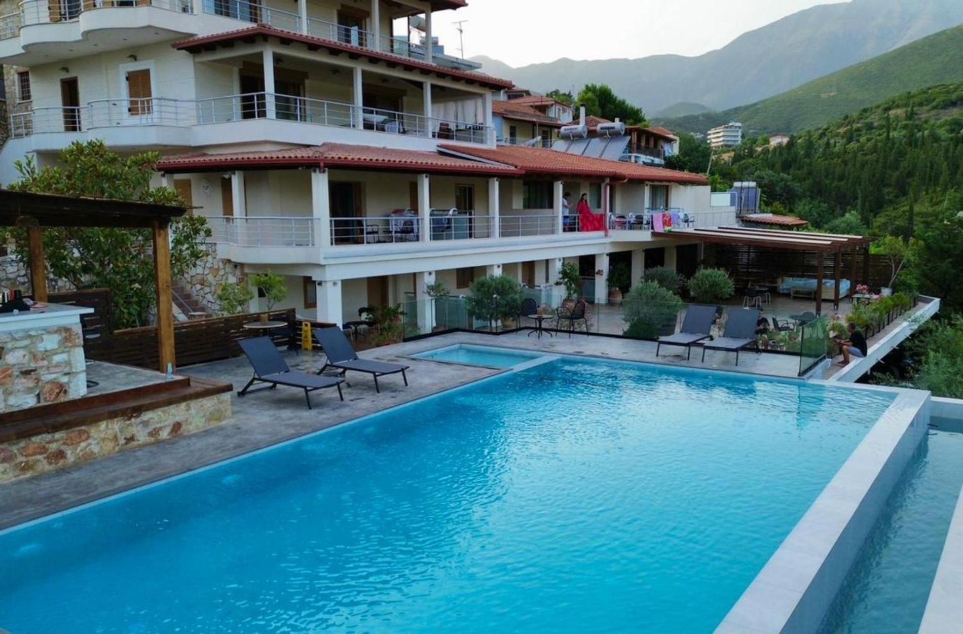 Royal 1967 Bed & Breakfast Himare Ngoại thất bức ảnh
